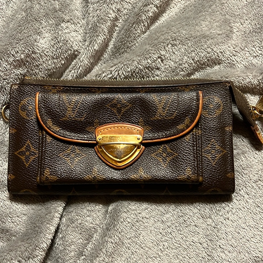 LOUIS Vuitton Astrid Portefeuille Long Monogram Brown Wallet